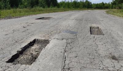 ОНФ посчитал формальным ответ минтранса о ремонте дороги Ласково–Деулино.